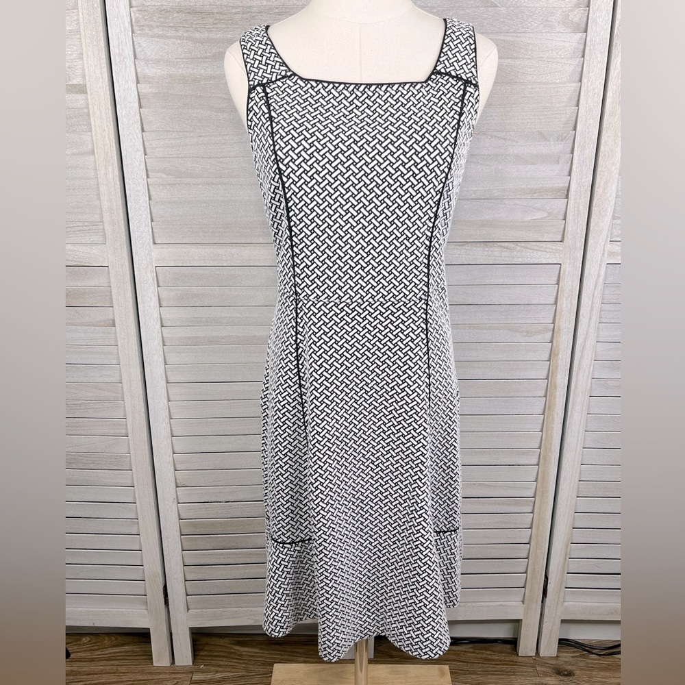 LAND'S END Knit Basketweave Fit & Flare Tank Dress Black & White-10